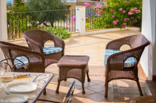 Terraza Casa Rural Canillas de Aceituno (Málaga)